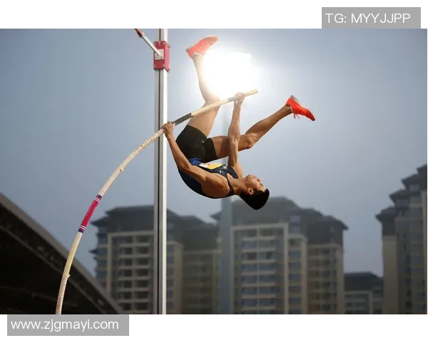 全运田径男人万米争议！杨绍辉违规协助队友取胜，云南队金牌被撤销